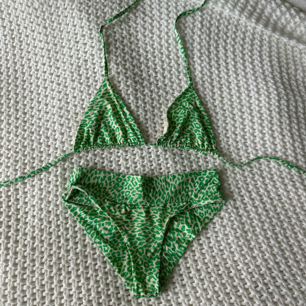 frankie’s bikini